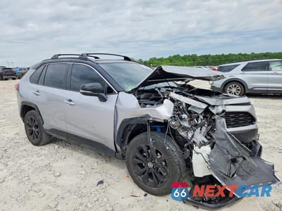 Czwarte zdjęcie samochodu z boku: 2025 TOYOTA RAV4 XSE VIN:JTME6RFV8SD576197 - miniatura