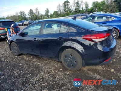 Drugie zdjęcie samochodu z przodu: 2018 KIA FORTE LX VIN:3KPFL4A77JE237517 - miniatura