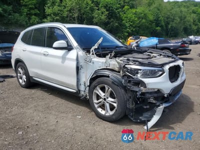 Czwarte zdjęcie samochodu z boku: 2019 BMW X3 SDRIVE30I VIN:5UXTR7C51KLR44103 - miniatura
