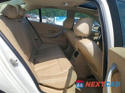 Zdjęcie 10 z 12 samochodu: 2013 BMW 328 I VIN:WBA3A5C55DF358127 - miniatura