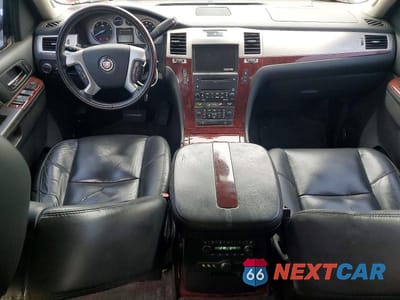 Zdjęcie 8 z 13 samochodu: 2010 CADILLAC ESCALADE ESV PREMIUM VIN:1GYUKJEF8AR260801 - miniatura