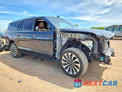 Czwarte zdjęcie samochodu z boku: 2024 LINCOLN NAVIGATOR L RESERVE VIN:5LMJJ3LG9REL09518 - miniatura