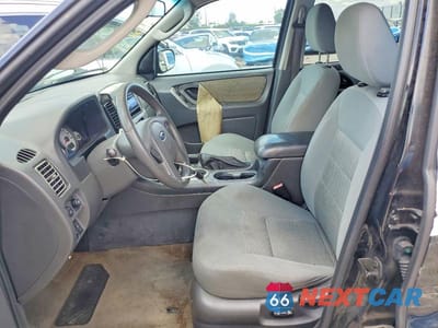 Zdjęcie 7 z 12 samochodu: 2006 FORD ESCAPE XLT VIN:1FMCU03196KD48068 - miniatura