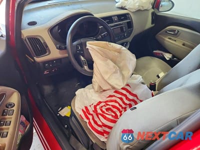 Zdjęcie 8 z 12 samochodu: 2012 KIA RIO 5-DOOR EX VIN:KNADN5A36C6094165 - miniatura