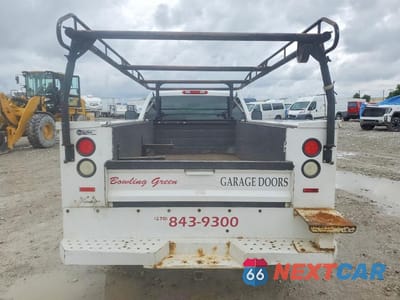 Zdjęcie 6 z 12 samochodu: 2008 CHEVROLET SILVERADO C3500 VIN:1GBHC34KX8E129759 - miniatura