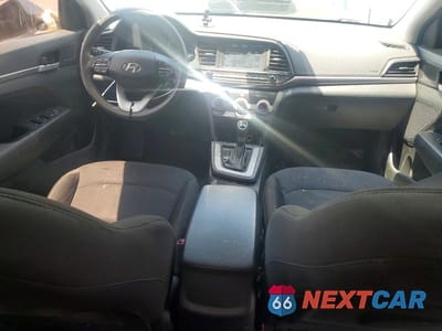 Zdjęcie 8 z 13 samochodu: 2019 HYUNDAI ELANTRA SEL VIN:5NPD84LF3KH444674 - miniatura