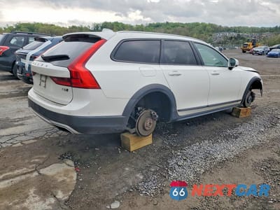Trzecie zdjęcie samochodu z tyłu: 2020 VOLVO V90 CROSS COUNTRY T6 INSCRIPTION VIN:YV4A22NL8L1114093 - miniatura