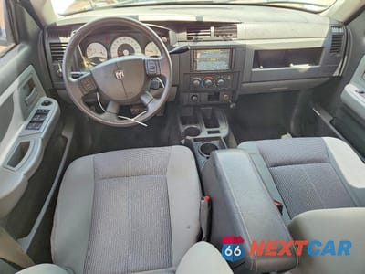 Zdjęcie 8 z 12 samochodu: 2010 DODGE DAKOTA SXT VIN:1D7RW3GK6AS223377 - miniatura