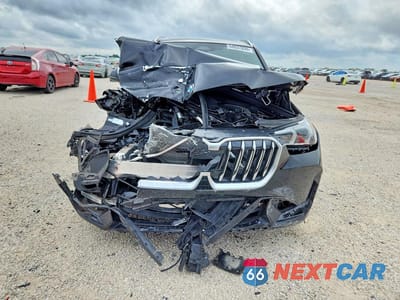 Piąte zdjęcie samochodu w środku: 2025 BMW X1 XDRIVE28I VIN:WBX73EF02S5316048 - miniatura