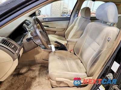 Zdjęcie 7 z 12 samochodu: 2007 HONDA ACCORD LX VIN:1HGCM56417A004718 - miniatura