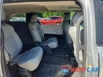Zdjęcie 11 z 13 samochodu: 2025 TOYOTA SIENNA XLE 7-PASSENGER VIN:5TDJSKFC7SS224118 - miniatura