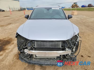 Piąte zdjęcie samochodu w środku: 2024 AUDI Q5 TECHNIK 55 2.0 TFSI E 4DR AWD VIN:WA1F2AFYXR2072438 - miniatura