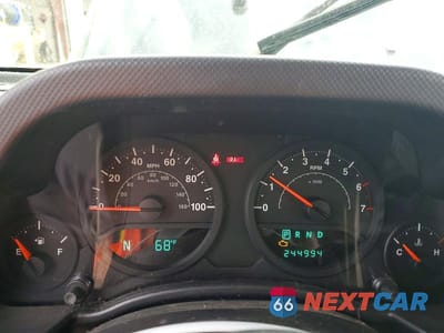 Zdjęcie 9 z 13 samochodu: 2008 JEEP WRANGLER UNLIMITED X VIN:1J4GA39168L610000 - miniatura