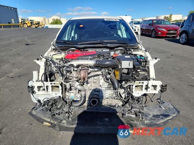 Piąte zdjęcie samochodu w środku: 2018 HONDA CIVIC TYPE-R TOURING VIN:SHHFK8G72JU204144 - miniatura