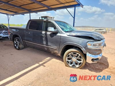 Czwarte zdjęcie samochodu z boku: 2020 RAM 1500 LIMITED VIN:1C6RREHT7LN170248 - miniatura
