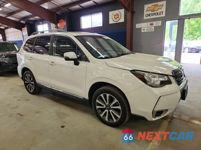 Czwarte zdjęcie samochodu z boku: 2017 SUBARU FORESTER 2.0XT TOURING VIN:JF2SJGTC5HH417181 - miniatura