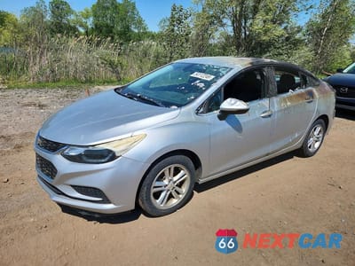 2017 CHEVROLET CRUZE LT 1G1BE5SM9H7153043 - główne zdjęcie licytacji z USA - miniatura