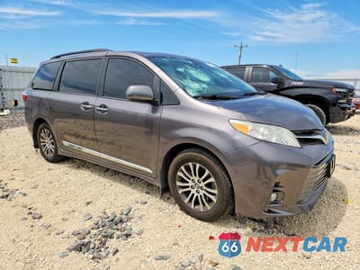 Czwarte zdjęcie samochodu z boku: 2019 TOYOTA SIENNA XLE PREMIUM 8-PASSENGER VIN:5TDYZ3DC6KS995012 - miniatura