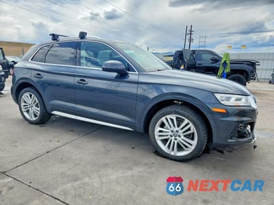 Czwarte zdjęcie samochodu z boku: 2019 AUDI Q5 PREMIUM PLUS VIN:WA1BNAFY5K2052531 - miniatura