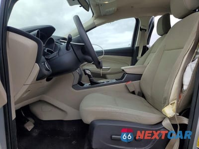 Zdjęcie 7 z 14 samochodu: 2018 FORD ESCAPE SE VIN:1FMCU9GD9JUC87147 - miniatura