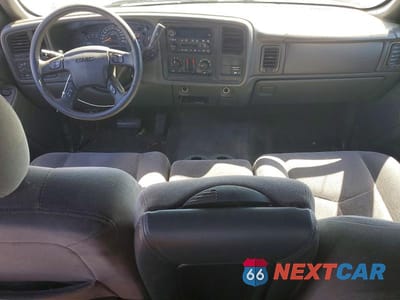 Zdjęcie 8 z 12 samochodu: 2004 GMC NEW SIERRA C1500 VIN:2GTEC19T341383572 - miniatura