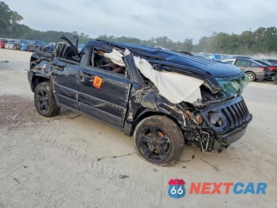 Czwarte zdjęcie samochodu z boku: 2015 JEEP PATRIOT SPORT VIN:1C4NJPBAXFD326133 - miniatura