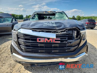 Piąte zdjęcie samochodu w środku: 2022 GMC SIERRA C1500 VIN:1GTPHAEK2NZ603039 - miniatura