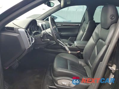 Zdjęcie 7 z 13 samochodu: 2013 PORSCHE CAYENNE VIN:WP1AA2A27DLA06202 - miniatura