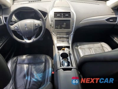 Zdjęcie 8 z 12 samochodu: 2013 LINCOLN MKZ VIN:3LN6L2G91DR819666 - miniatura