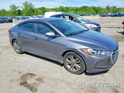 Czwarte zdjęcie samochodu z boku: 2018 HYUNDAI ELANTRA VIN:5NPD84LF5JH385531 - miniatura