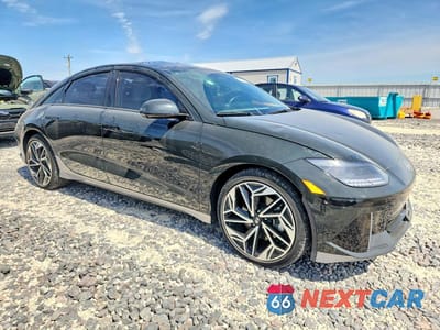 Czwarte zdjęcie samochodu z boku: 2023 HYUNDAI IONIQ 6 LIMITED VIN:KMHM54AC6PA047794 - miniatura