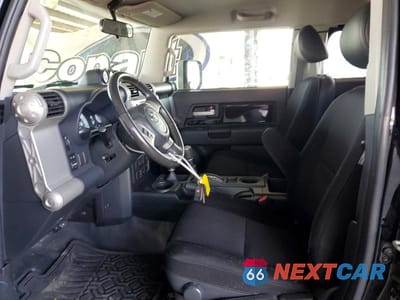 Zdjęcie 7 z 12 samochodu: 2007 TOYOTA FJ CRUISER BASE VIN:JTEBU11F970059284 - miniatura