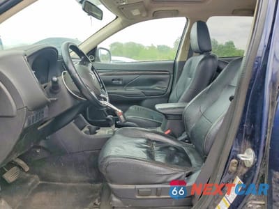 Zdjęcie 7 z 13 samochodu: 2016 MITSUBISHI OUTLANDER SE VIN:JA4AD3A3XGZ063030 - miniatura