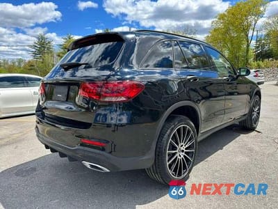 Trzecie zdjęcie samochodu z tyłu: 2022 MERCEDES-BENZ GLC 300 VIN:W1N0G8DB8NV351733 - miniatura