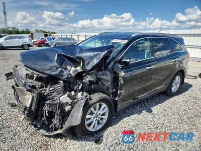 2020 KIA SORENTO LX 5XYPG4A38LG645004 - główne zdjęcie licytacji z USA - miniatura
