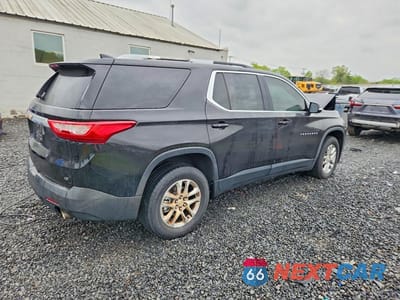 Trzecie zdjęcie samochodu z tyłu: 2018 CHEVROLET TRAVERSE LT VIN:1GNERGKWXJJ102995 - miniatura