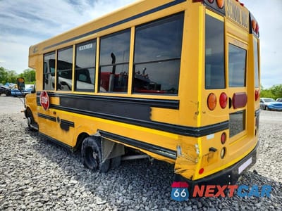 Zdjęcie 9 z 10 samochodu: 2012 CHEV EXPRESS G4500 VIN:1GB6G5BG8C1107345 - miniatura