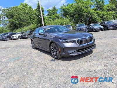 Trzecie zdjęcie samochodu z tyłu: 2026 BMW 530 XI VIN:WBA53FJ0XTCW69911 - miniatura
