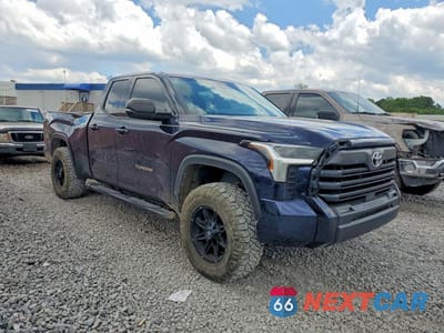 Czwarte zdjęcie samochodu z boku: 2022 TOYOTA TUNDRA SR5 VIN:5TFLA5DA4NX020227 - miniatura