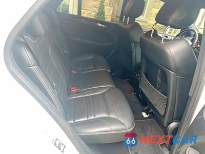 Zdjęcie 6 z 10 samochodu: 2015 MERCEDES-BENZ ML 63 AMG VIN:4JGDA7EB0FA474921 - miniatura