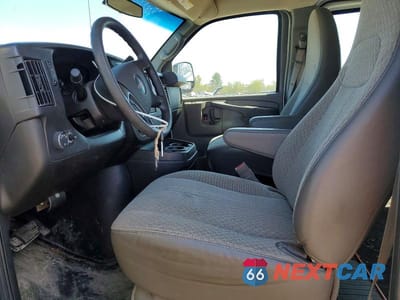 Zdjęcie 7 z 13 samochodu: 2015 GMC SAVANA 2500 CARGO DELIVERY VAN VIN:1GTW7FCFXF1902571 - miniatura