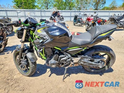 Trzecie zdjęcie samochodu z tyłu: 2022 KAWASAKI ER650 L VIN:ML5EREL16NDA49925 - miniatura