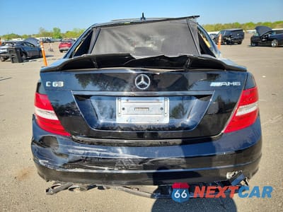 Zdjęcie 6 z 12 samochodu: 2008 MERCEDES-BENZ C 63 AMG VIN:WDDGF77X08F163108 - miniatura