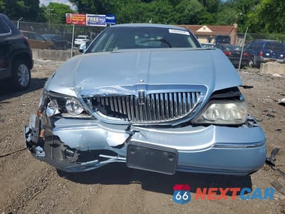 Piąte zdjęcie samochodu w środku: 2011 LINCOLN TOWN CAR SIGNATURE LIMITED VIN:2LNBL8CVXBX761074 - miniatura