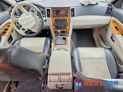 Zdjęcie 8 z 13 samochodu: 2010 JEEP GRAND CHEROKEE LIMITED VIN:1J4PR5GKXAC144562 - miniatura