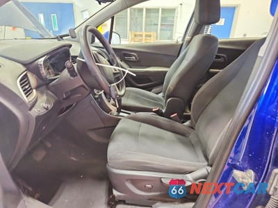 Zdjęcie 7 z 13 samochodu: 2017 CHEVROLET TRAX LS VIN:3GNCJKSB6HL147515 - miniatura