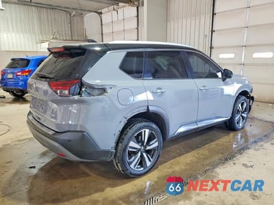 Trzecie zdjęcie samochodu z tyłu: 2021 NISSAN ROGUE SL VIN:JN8AT3CB1MW208230 - miniatura