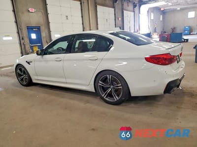 Drugie zdjęcie samochodu z przodu: 2019 BMW M5 BASE VIN:WBSJF0C57KB285807 - miniatura