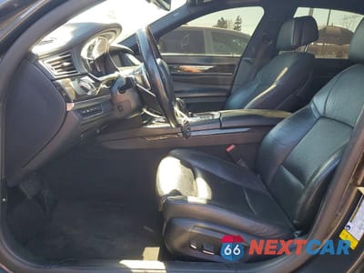 Zdjęcie 7 z 13 samochodu: 2013 BMW 750 I VIN:WBAYA8C59DC996681 - miniatura