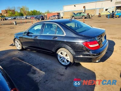 Drugie zdjęcie samochodu z przodu: 2014 MERCEDES-BENZ C 300 4MATIC VIN:WDDGF8AB3EG182700 - miniatura